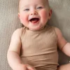 Lässig Rompers^Baby body | Ribbed light brown |