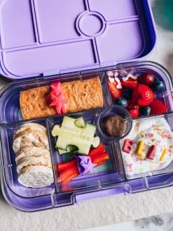 Poespas Lunchboxen & Brooduitstekers^Bentobox original | 6 vakken | Yumbox