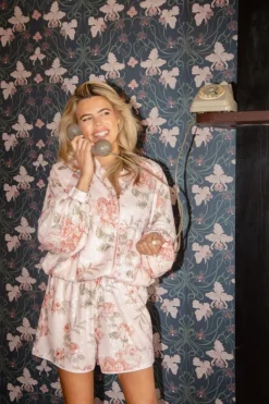 DAMES Studio Amaya x Poespas Co-ords | Jacks & Jassen^Bomberjack The Princess Diaries | Pink sequin bouquet |