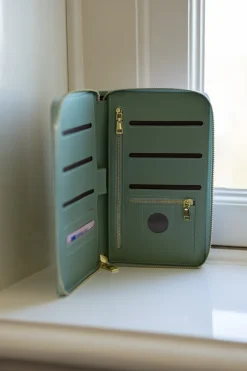 DAMES Studio Poespas Overige Accessoires | Snøpskes^Family paspoort | Smiley |