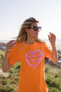 DAMES Studio Poespas Tops | Snøpskes^Shirt C'est La Vie dames | Orange |