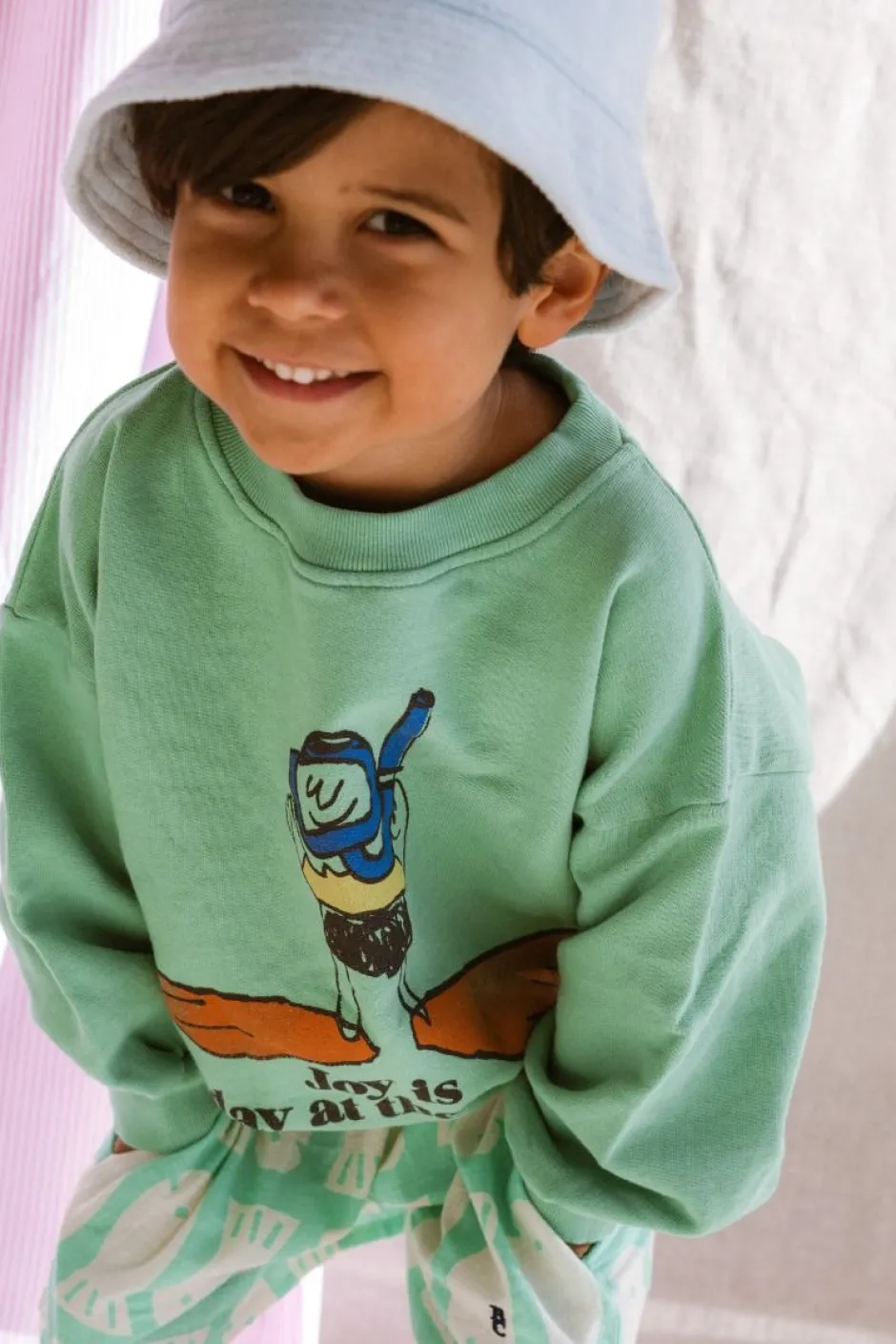 Bobo Choses Truien & Vesten^Sweatshirt A day at the beach |