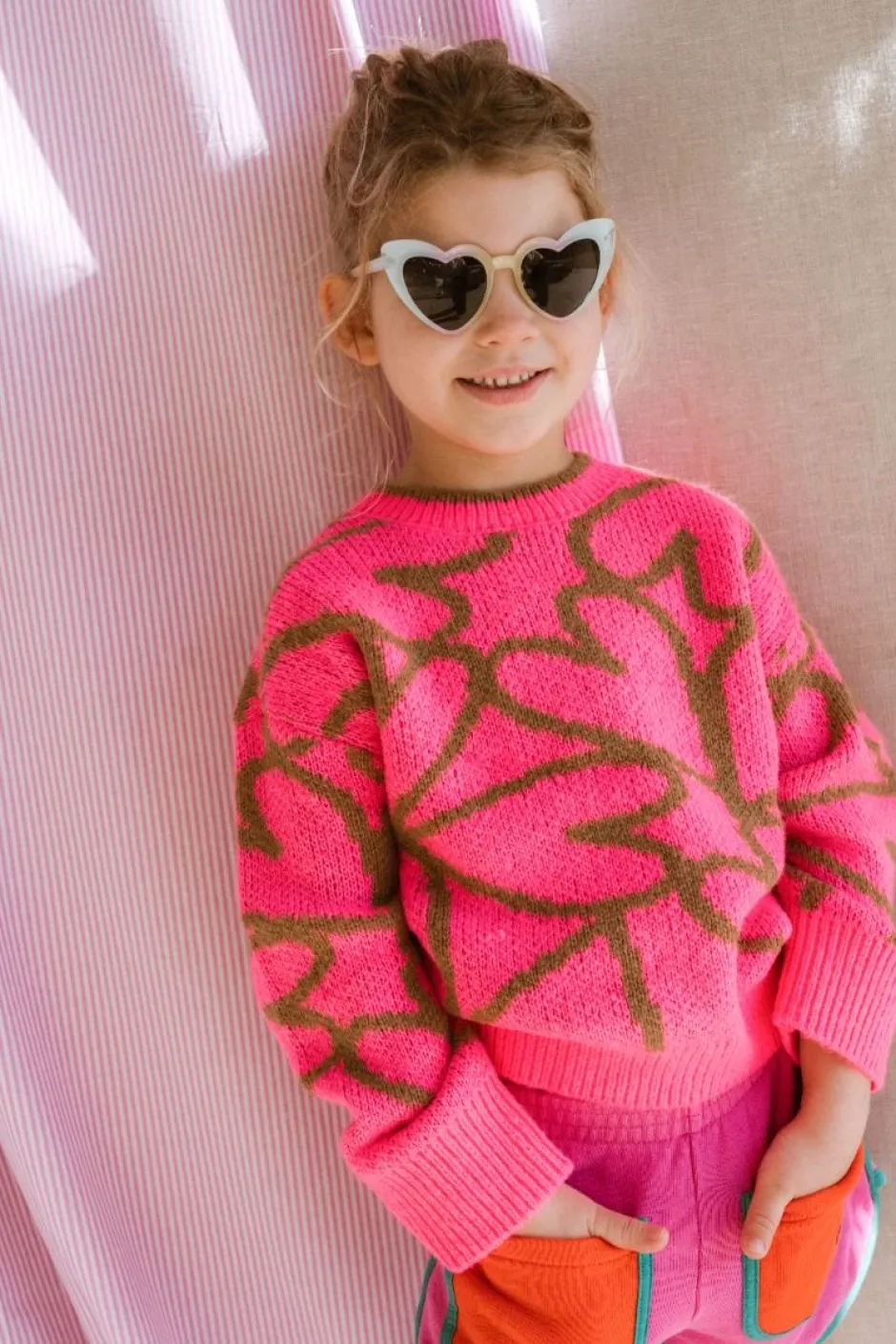 Studio Poespas Truien & Vesten | Truien & Vesten^Trui Dottie kids | Neon pink & sand |